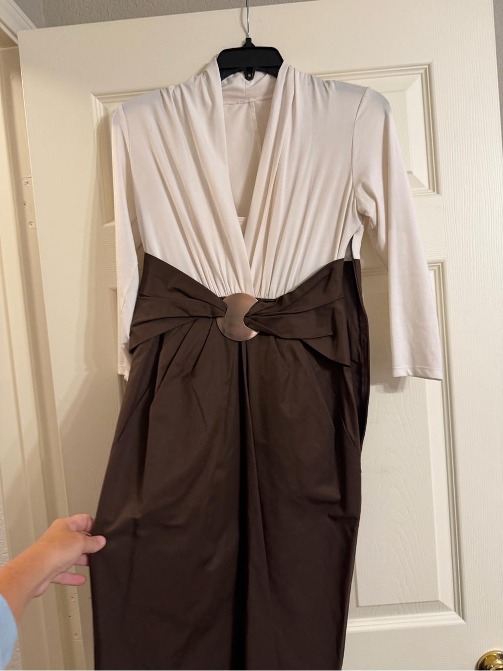 Donna Morgan Cream and Brown V-Neck Midi Dress with Ring Detail